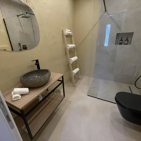 Cozy Matijas With Private Parking And Terrace Appartement *